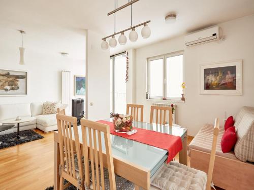 Luxury Apartment Near City Center, Skopje (photo 5)