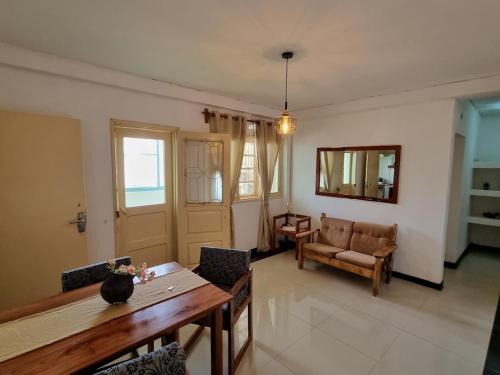 Maison Orera -Town Apartment with Local Food Menu in Nampula