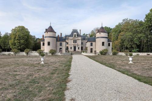 Chambre Chasserie 6-Grange Arthuis in Lavau (Burgundy)