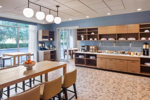 Ételek és italok, Hyatt Place Lake Mary Orlando North in Lake Mary