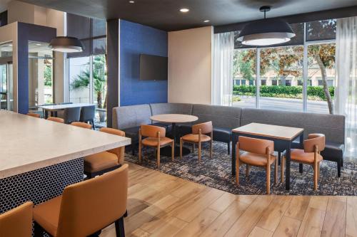 Pub/Lounge, Hyatt Place Lake Mary Orlando North in Lake Mary