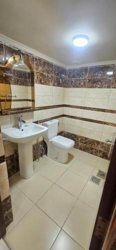 Koupelna, Spacious NEW Modern furnished 180m flat with Garden in Shouf