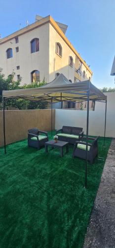 zahrada, Spacious NEW Modern furnished 180m flat with Garden in Shouf