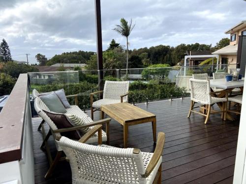 Balcony/terrace, Lavish Home 4mins to the Beach Pet- Friendly House - Hosted by Canstay in Bawley Point