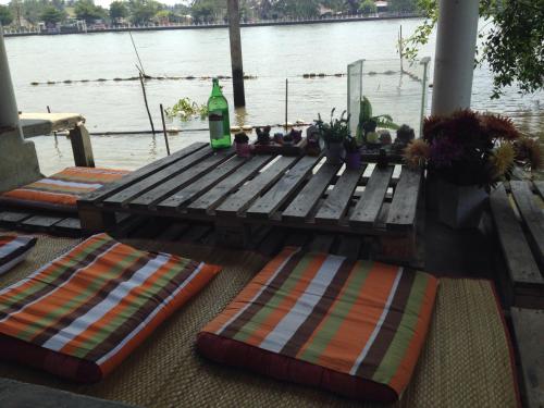 Se'sun Amphawa in Amphawa