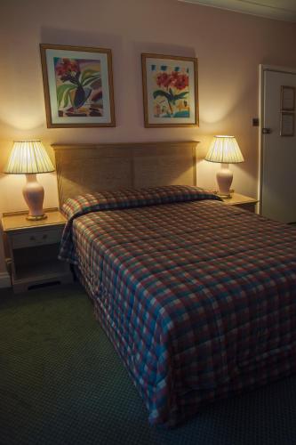 Her Majesty Hotel – London