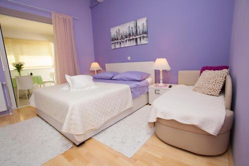 1 king bed, 1 twin bed