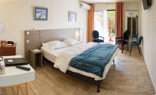 1 queen bed