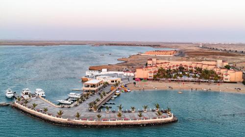 . Dolphin Beach Resort Tourist Accommodation