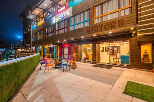 goSTOPS Mussoorie, Mall Road in Mussoorie