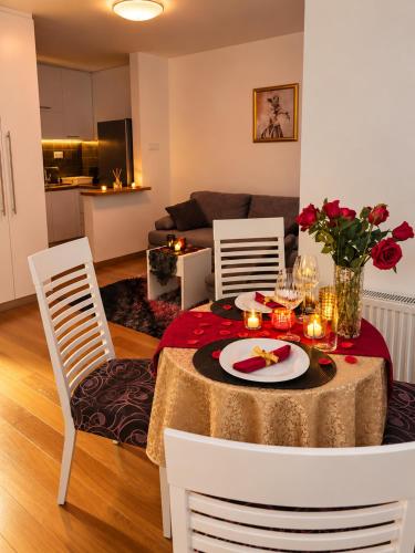 LEHOS Central Apartment