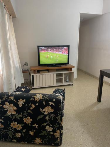 2 Ambientes zona Las Heras y Colon