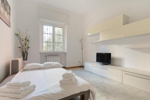 GuestHost - Comfy and Roomy apartment in Milan