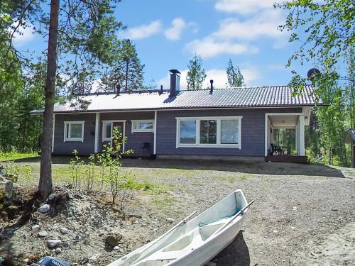 . Holiday Home Hot pool cottage laurinranta by Interhome