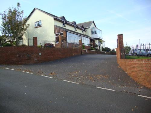 Lakeland Guest House