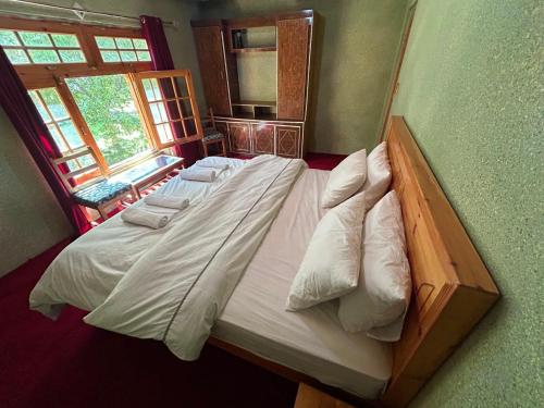 Brookfall resort khaplu