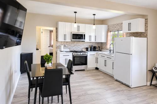 Konyha, Peaceful 1BR St Kitts Mountain Getaway in Ogees