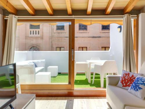 Apartment URBAN SUITES 4 PALMA PENTHOUSE TI-75 by Interhome