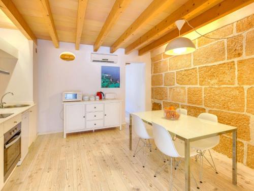 Apartment URBAN SUITES 2 PALMA STANDARD TI-75 by Interhome