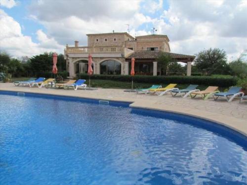 Holiday Home Finca NA PONT- Finca rústica con gran piscina en Campos- Mallorca- Ideal famili by Interhome