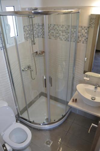 Anna Apartments - image 4