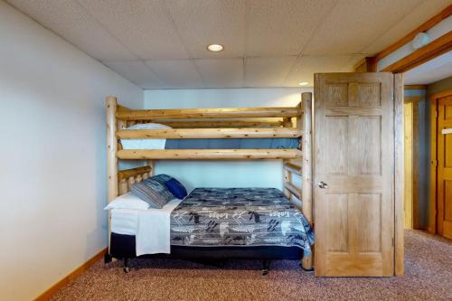 Pickerel Point Home in Saint Germain (WI)