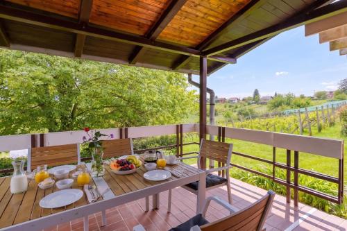 陽台/露台, Lovely House Near Zagreb With Terrace - Happy Rentals in 薩格勒布