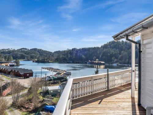 8 person holiday home in Lindesnes