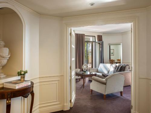 2 bedrooms, 2 beds