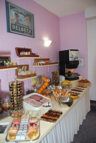 ห้องอาหาร, Comfort Hotel Cathedrale Lisieux in ลิซิเออ