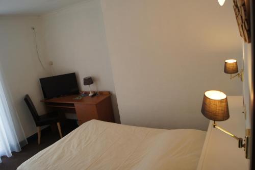 1 double bed