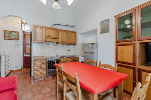 GuestHost - Comfy Apartment in Turin's Centre