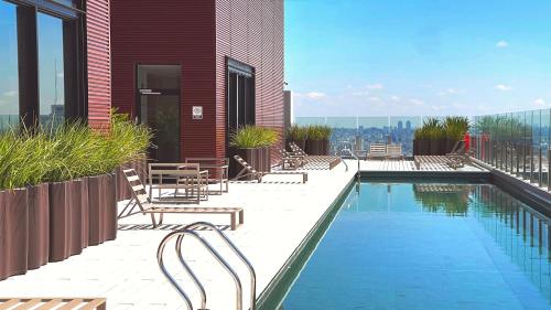 Design Studio in High Floor - Pool, Gym & Co Work