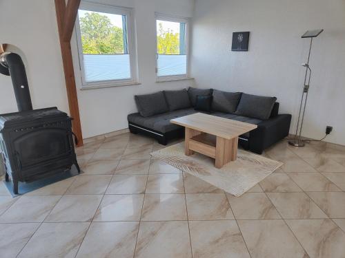 Ferienwohnung mit Kamin und Garten - 10 Minuten von Templin