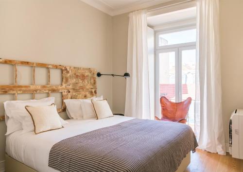 Superior One-Bedroom Apartment image 4