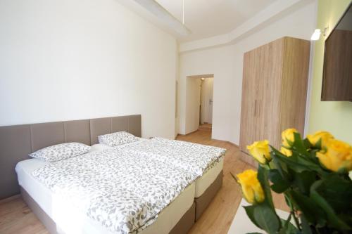 Dan In'n Out - image 11