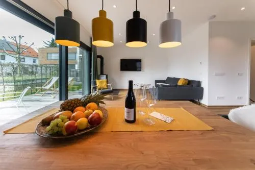 MEH18 modernes Ferienapartment in Seenähe in Mitten, Deutschland