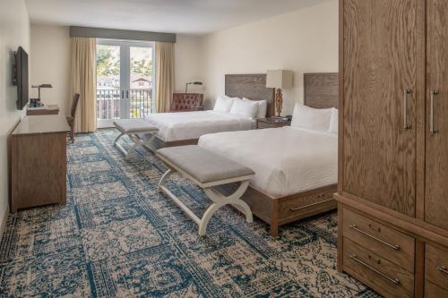2 king beds