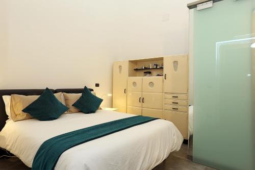 1 queen bed