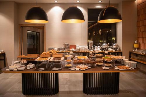 레스토랑, Hotel Alejandro I, Affiliated by Meliá (Hotel Alejandro I, Affiliated by Melia) in 살타