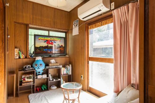 Bunk Bed in 6-Bed Mixed Dormitory Room