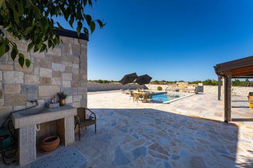 My Dalmatia - Villa Indy with private heated pool in Otrić
