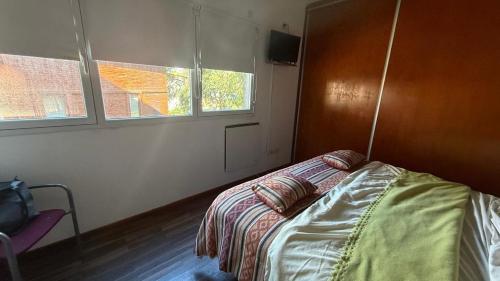 2 bedrooms, 3 beds