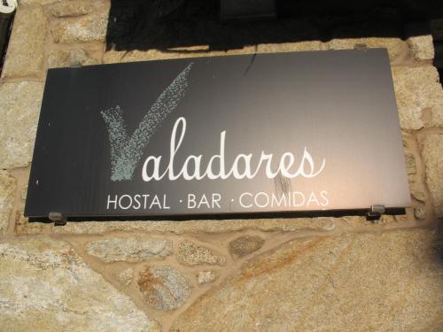 Hostal Valadares