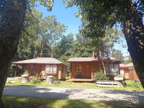 2 bedrooms, 3 beds
