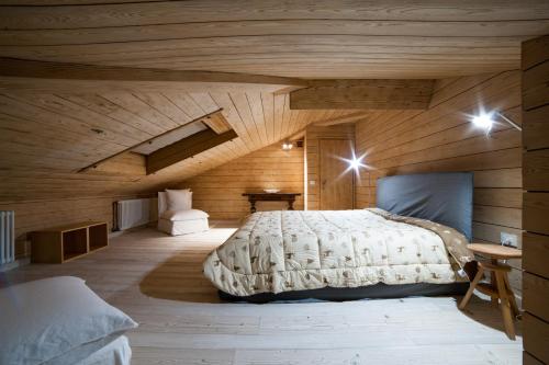 2 bedrooms, 4 beds