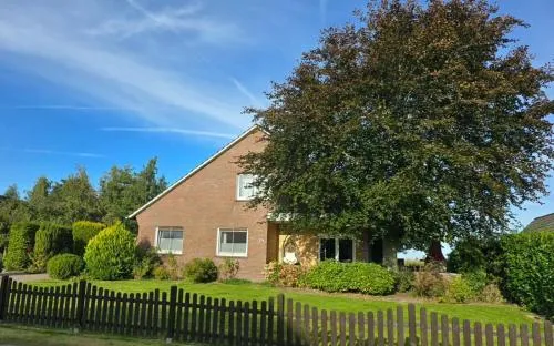 Robbenglück Tossens großer Garten viel Platz Hunde willkommen in Tossens, Deutschland