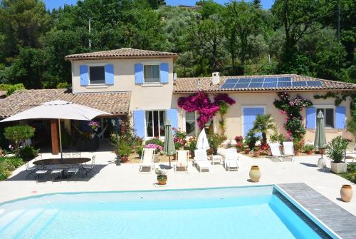 Les Hibiscus gîte à louer Valderoure
