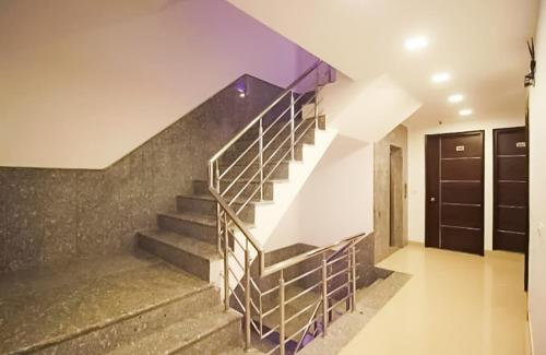 Hotel Iconic Plaza - Rajinder Nagar in Karol Bagh