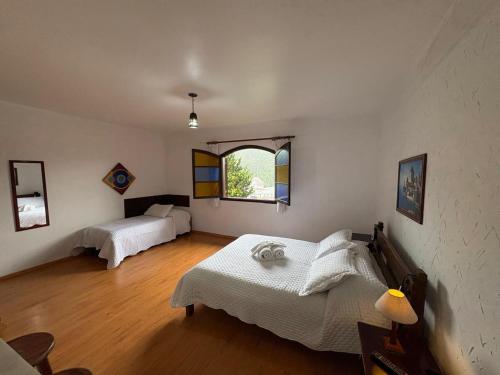 1 double bed, 1 twin bed